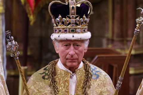 From the price of a pint to rainy weather, how King Charles III and Queen Elizabeth II’s..