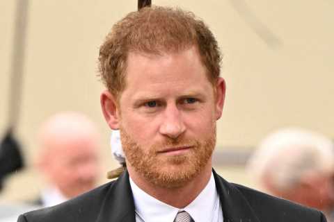 ‘Cocky’ Prince Harry is defiant and ‘without shame’ as he walks into coronation alone, says body..