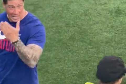 Fans stunned by Fernando Torres’ body transformation during heated row with ex-Liverpool ace..