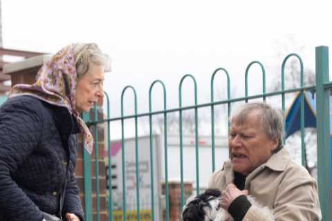 Roy Cropper rushed to hospital in terrifying health crisis in Coronation Street