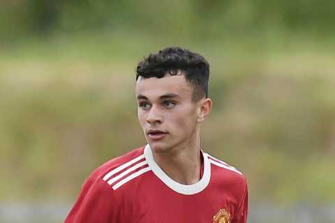 Ryan Giggs’ son Zach, 16, signs for Premier League club after leaving Man Utd as proud dad watches..