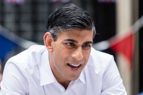 Rishi Sunak backtracks on Tory pledge to get net migration below 250,000