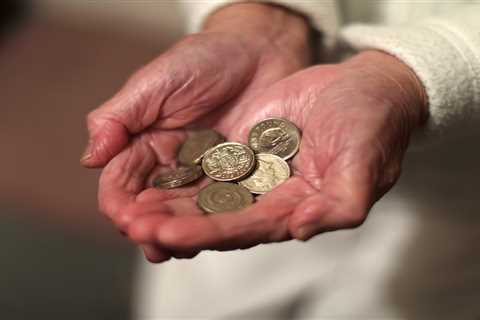 Final hours for hundreds of thousands of households to claim £301 free cash – are you missing out..