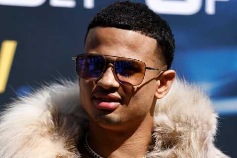 Boxer turns up to fight wearing outrageous £24,000 necklace of HIMSELF made out of 20-carat diamonds