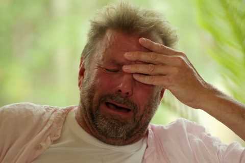 Martin Roberts breaks down in tears on Big Celebrity Detox as Chloe Veitch pretends she’s his late..