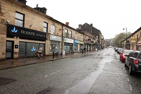 Our once-trendy high street’s turning into a ghost town as restaurants &amp; shops shut due to..