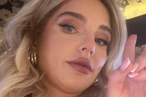 Helen Flanagan poses for busty snap in low-cut top as she shows off hilarious ‘before and after’