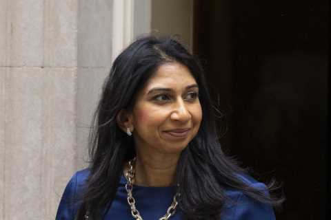 Suella Braverman launches clampdown on foreign student families and fake education agents as..
