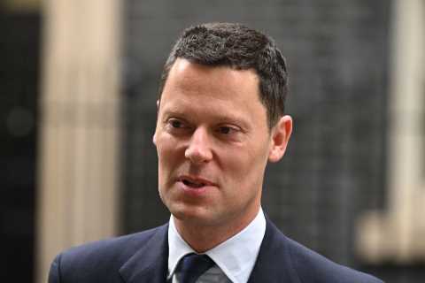 Ex-prisoners should ‘absolutely’ plug shortages to wean UK off foreign labour, says Justice Sec