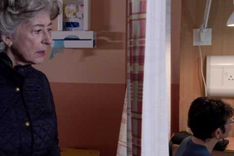 Evelyn Plummer makes an emotional confession in Coronation Street