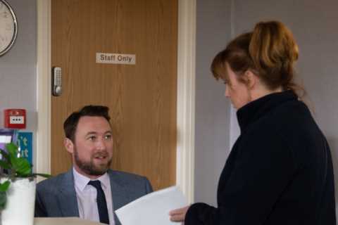 Wendy Posner makes a decision about lover Liam Cavanagh in Emmerdale