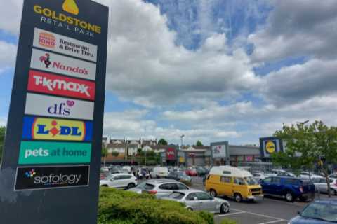 Premier League club’s former stadium where David Beckham made Man Utd debut is now retail park with ..