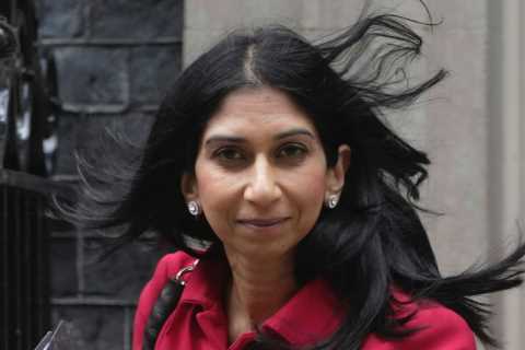 Sir Keir Starmer and Suella Braverman trade blows in immigration row as numbers rocket to..