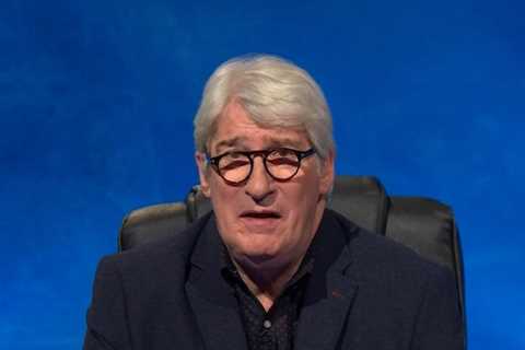 Jeremy Paxman ends stint as longest-serving quizmaster on telly after 967 University Challenge..