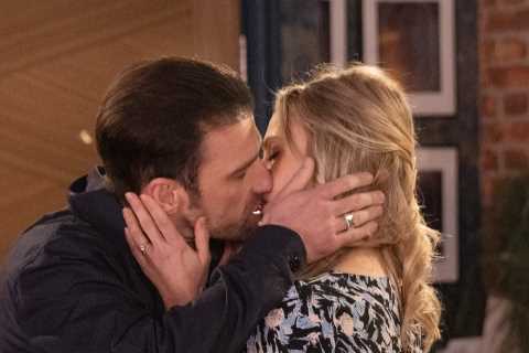 Coronation Street’s Tina O’Brien opens up about ‘awful’ trolling over Sarah Barlow affair storyline
