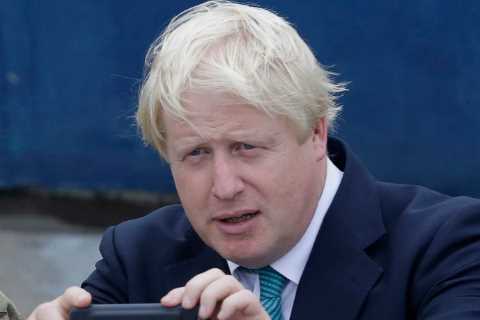 Boris Johnson calls on spooks to help turn on old mobile phone in bizarre twist to Covid inquiry row