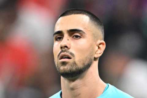 Man Utd ‘on the verge’ of first summer transfer as they lead Chelsea and Newcastle in race for £64m ..