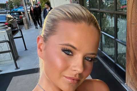Busty boxing ring girl Apollonia Llewellyn goes topless in very risque picture leaving legion of..