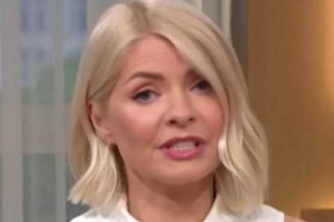 This Morning fans shocked after Holly ‘makes weird blunder’ in emotional speech about Phillip..