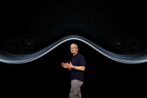 Can Apple Take the Metaverse Mainstream?
