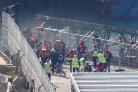 French police ‘refusing to intercept small boats over fear of migrant attacks’