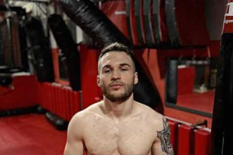 Who is Filipek Marcinek and what’s his fighting record?