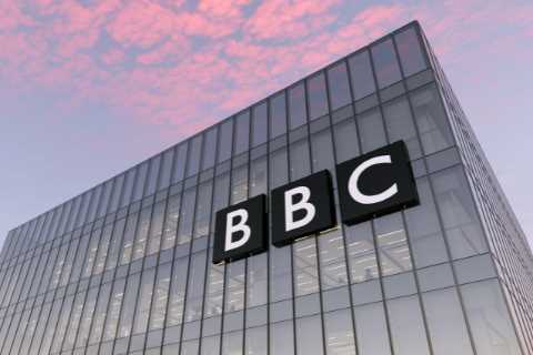 BBC confirms return of popular game show with soap star presenter and string of celeb guests