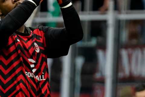 AC Milan chaos as ‘FOUR stars eye exit after Maldini departure’ including top Chelsea transfer..