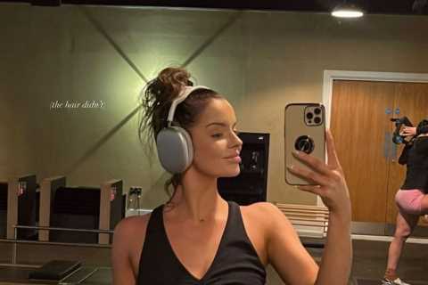 Love Island star Maura Higgins flashes washboard abs during sweaty gym workout