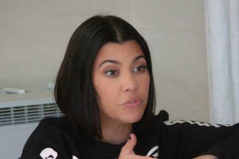 Kourtney Kardashian admits she ‘removed herself’ from the family group chat due to nasty feud with..