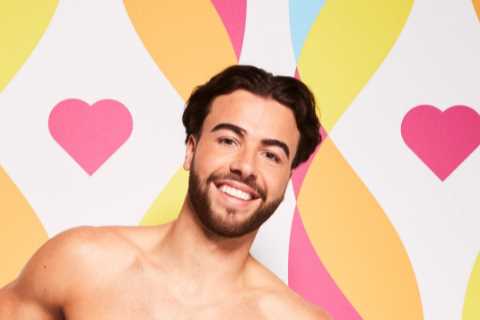 Who is Love Island bombshell Sammy Root?