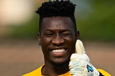 Chelsea ‘agree personal terms with top goalkeeper target to replace Kepa &amp; Mendy but have..