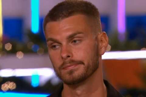 Love Island fans all saying the same thing as first Islander is dumped from the villa in brutal..