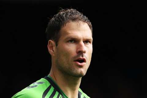 Luton Town ‘hold talks with ex-Chelsea star in stunning transfer’ to bolster squad for first ever..