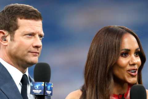 Alex Scott rinses Mauricio Pochettino with brutal joke live on ITV as new Chelsea boss manages..
