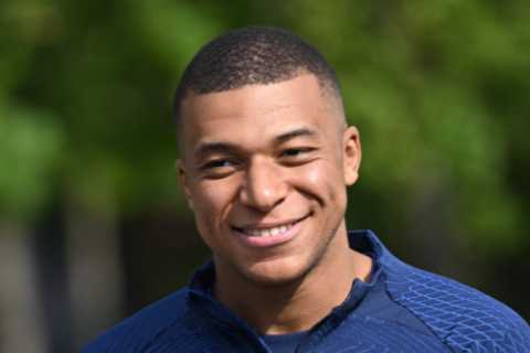 Premier League clubs on transfer red alert as Kylian Mbappe tells PSG he WON’T extend contract..
