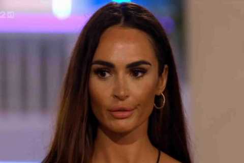 Love Island shock as Charlotte chooses to kiss a boy tonight – and it’s NOT Zachariah