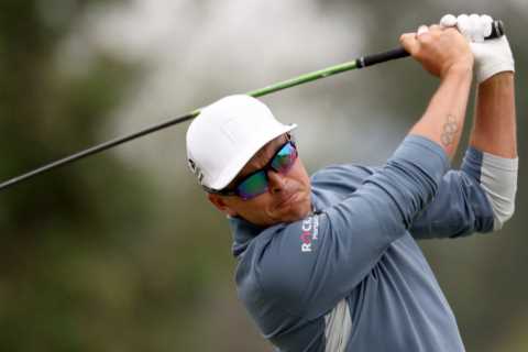 Rickie Fowler and Xander Schauffele equal the LOWEST-EVER round in a Major both shooting 62 in..