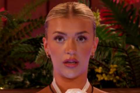 Watch the moment horrified Love Island cast face double dumping of least favourite islanders