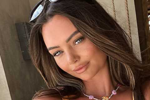 Forgotten Love Island star Kendall Rae Knight looks incredible as she shows off her tan in striped..