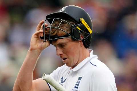 England’s hopes of winning First Ashes Test take huge hit as Crawley and Duckett swung out cheaply..