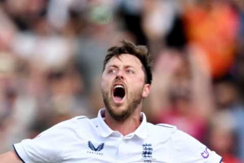 Fans baffled as they spot bizarre detail about Ollie Robinson’s boots during Ashes and they have..