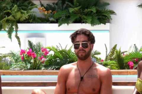 Love Island fans demand Sammy is axed from the villa after ‘disgusting’ comment about co-star