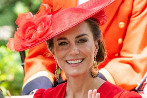 Radiant Kate Middleton turns heads at Royal Ascot in a vibrant red dress and stylish hat for Day..
