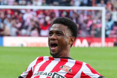 Leeds line up loan transfer for Man Utd starlet as Wilfried Gnonto replacement as forward seeks..