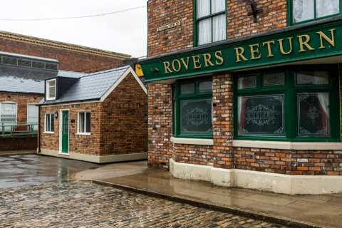 Shock return for Coronation Street villain as they are made homeless