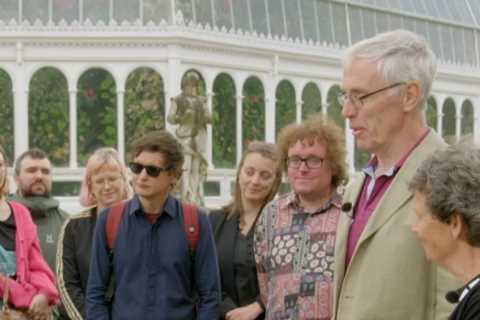 Antiques Roadshow guest mortified as he learns pathetic value of glass collection