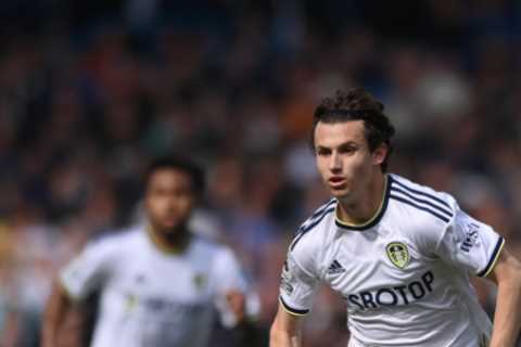 Leeds star Brenden Aaronson lined up for immediate Premier League return as club make transfer..