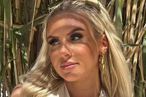 Love Island’s Chloe Burrows looks incredible in ripped jeans and bikini top as she reveals beauty..