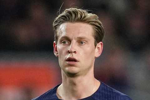 Man Utd fans beg ‘don’t give me hope’ as footage resurfaces of Frenkie de Jong at Old Trafford..
